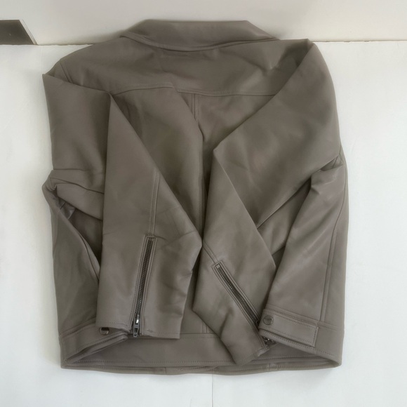 BLANKNYC Women’s Notch Lapels Faux Leather Moto Jacket Plus Size 3X NWT - Picture 5 of 5